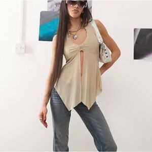 Princess Polly Halter Top - US 6